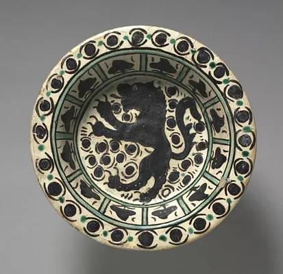 Dish with a Lion