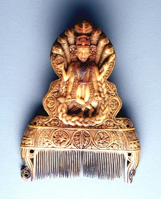 Comb with Vishnu and Peacock