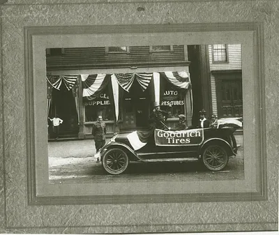 Bicycle shop on South Street