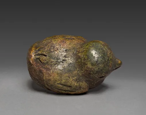 Lid of Incense Container (Kōgō) in the Shape of a Bird