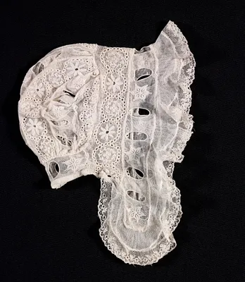Lace Bonnet
