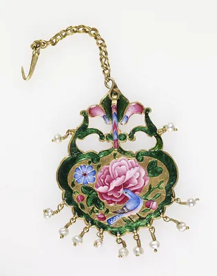 Pendant with Female Bust