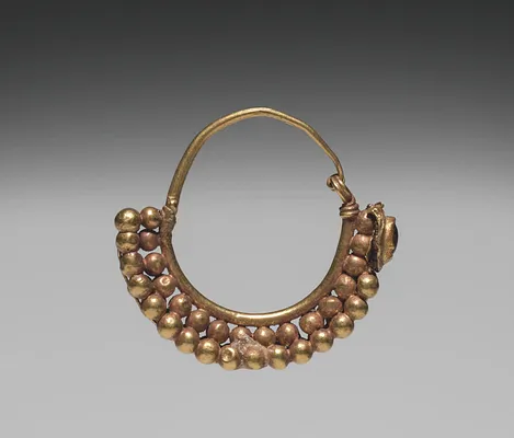 Earring (one of a pair)
