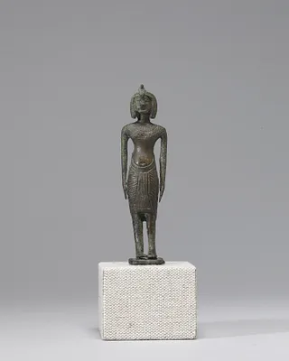 Standing Amarna King