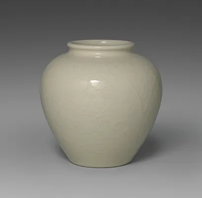 Guan-Shaped Vessel with Floral Scroll