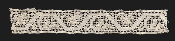 Lace fragment