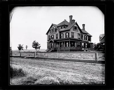 Nathan Whitten house, 283 Beech Street
