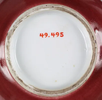 Tear-Shaped Vase with Slender Neck
