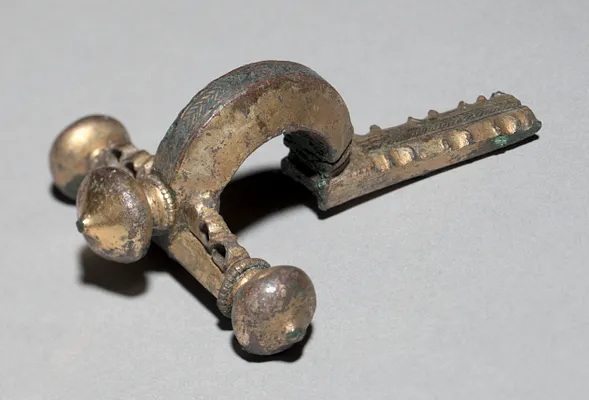 Crossbow Fibula