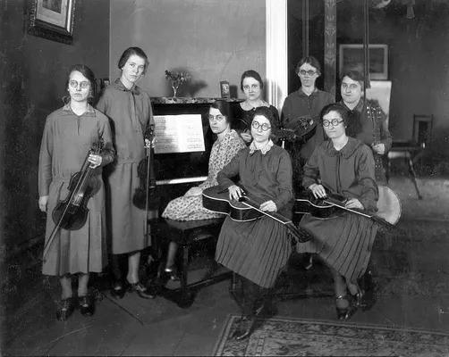 Women Musicians in Cedar Falls, 1920