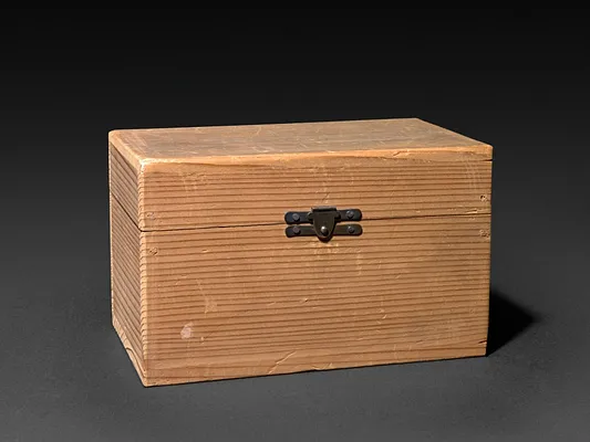 Vase (storage box)