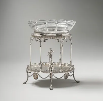 Centerpiece (metal stand and glass bowl)