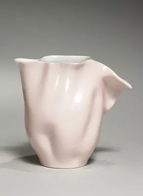 Service Aïda:  Pitcher