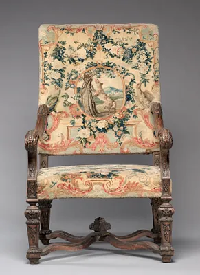 Armchair (3 of 4)