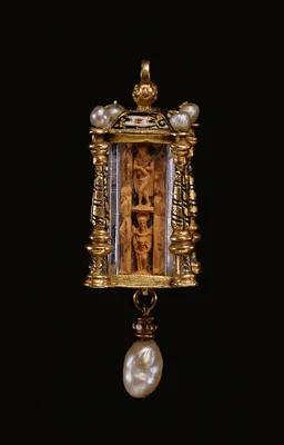 Pendant in the Shape of a Lantern with Christ's Crucifixion and Deposition