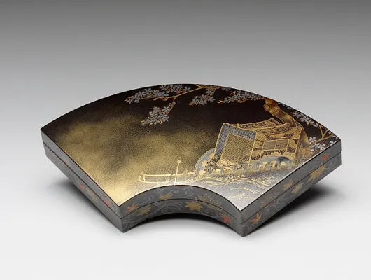 Box for incense game/ ko-go; In shape of fan /court carriage etc