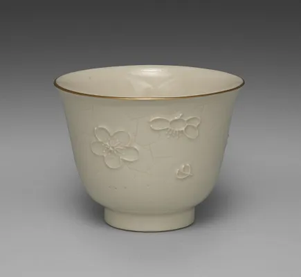 Drinking Cup from Dining Set with Plum Blossoms and Cracked-Ice