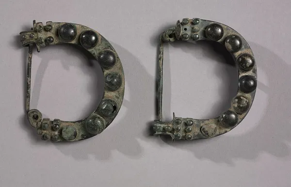 Pair of Arched Fibulae