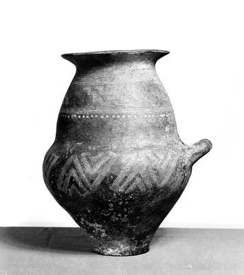 Biconic Ash Urn