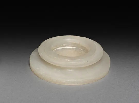 Three-Sectional Altar Group: Small Bowl with Carved Dragon (upper section of base)