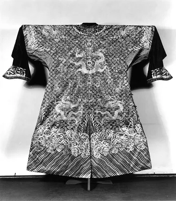 Mandarin's robe; Ten Imperial symbols: sun, moon, shou,..
