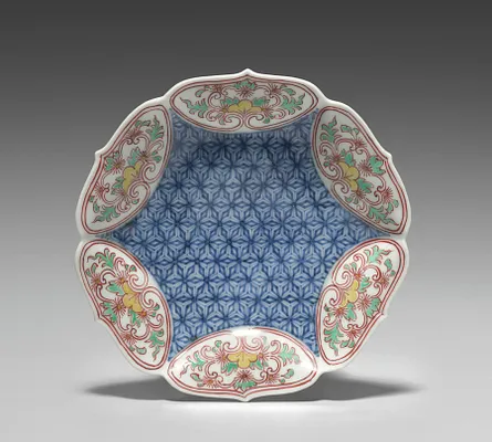 Small Dish (Kozara) with Hemp-Leaf Pattern and Bellflower Rim