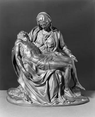 Pieta/reduced copy after marble in St.P