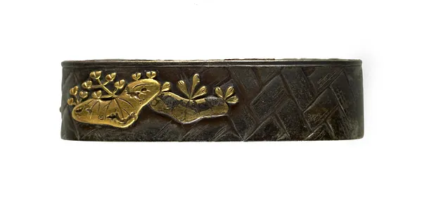 Fuchi with Paulownia and Basketweave
