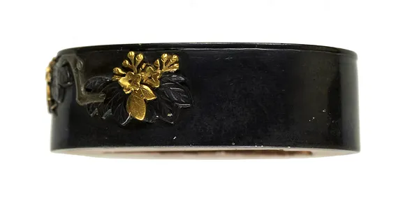 Fuchi with Paulownia