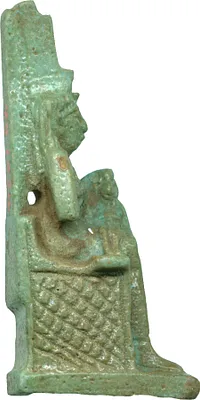 Isis Nursing Horus