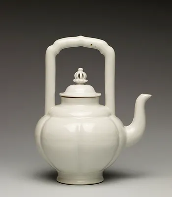 Lobed Fresh Water Ewer