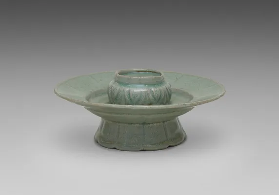Floral-shaped Cup Stand