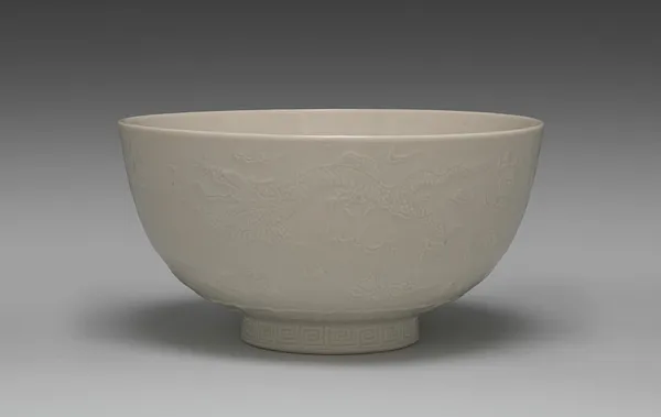 Bowl with Dragons Chasing Flaming Jewels