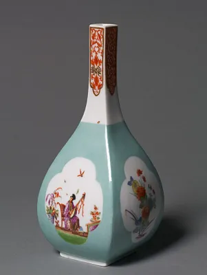 Saki Bottle