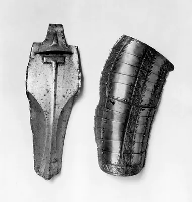 Two-Piece Tasset