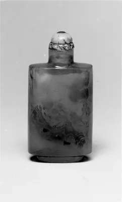 Snuff Bottle with Mountains