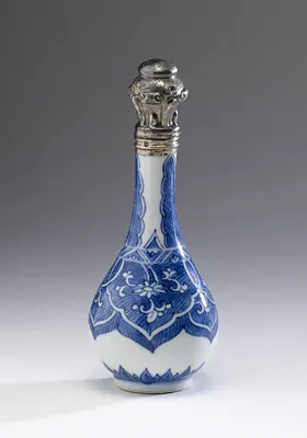 Perfume Bottle with Formal Design of Ju-i Heads and Palm leaves