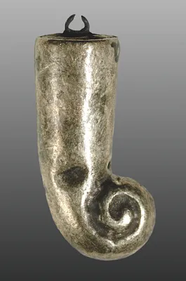 Sidelock (one of a pair)