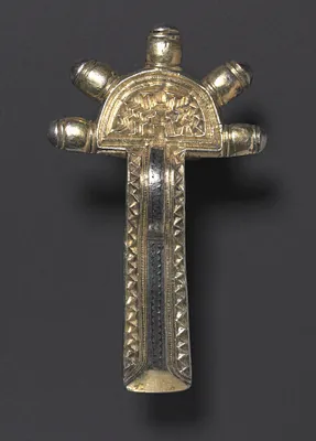 Bow Fibula