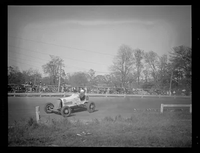 Midget car racing