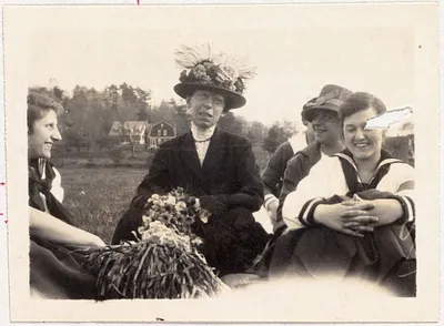 Miss Dathrop and Ruth?