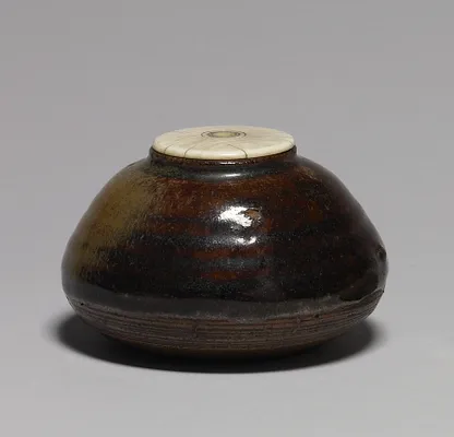Tea Caddy with Ivory Lid