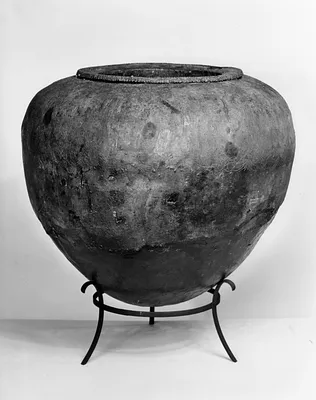 Bowl with Leaf, Tongue, and Dentil Patterns