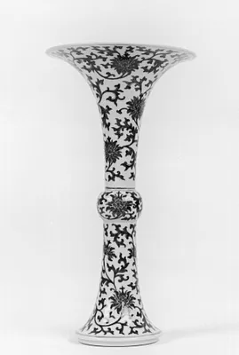 Vase in the Shape of a ""Gu""