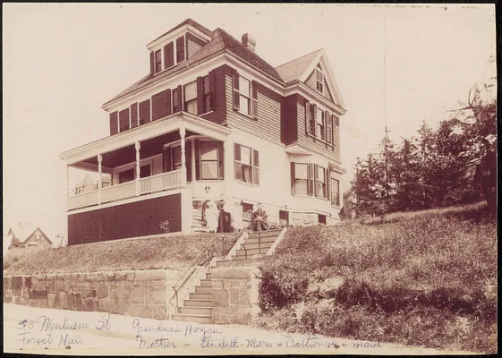 33 Wenham St., Forest Hills