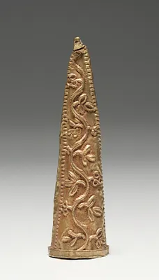 Knife-sheath tip (sika boha)