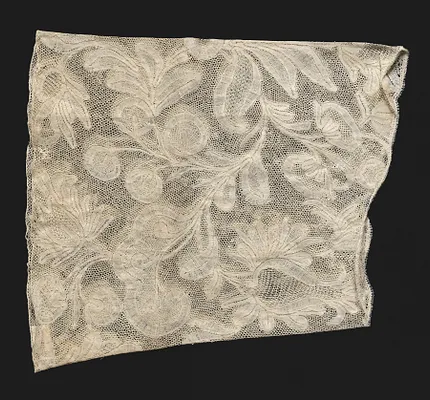 Lace Cuff (one of a pair)