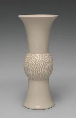 Gu-Shaped Flower Vase