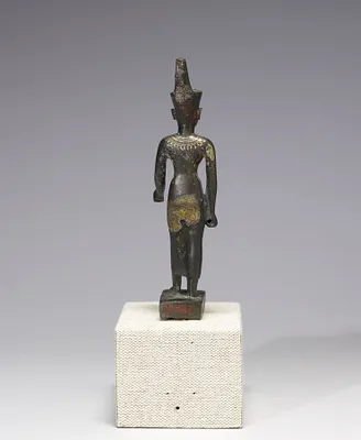 Neith Standing
