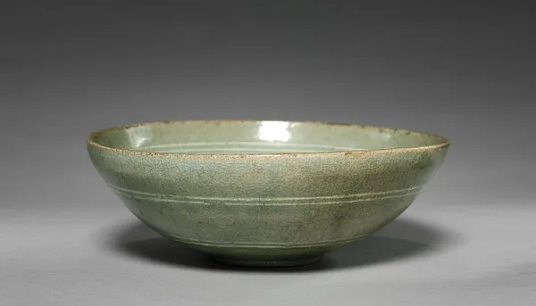 Dish with Inlaid Plant Design